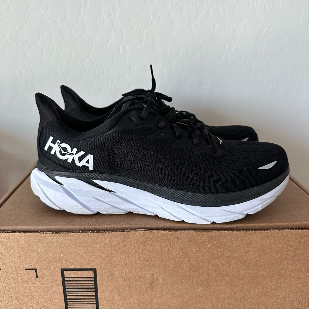 Men’s Hoka Clifton 8 Running shoes size 10.5
